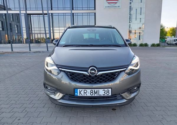 Opel Zafira cena 48900 przebieg: 181900, rok produkcji 2016 z Garwolin małe 379